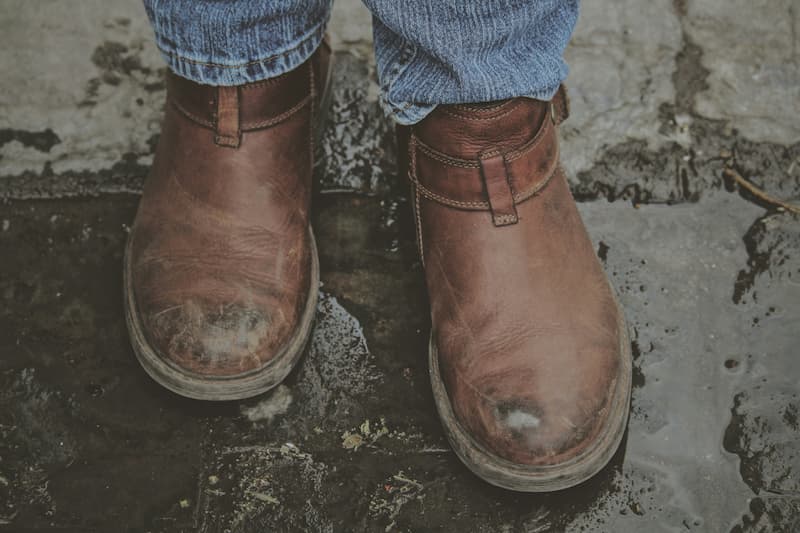 plumber wolverine safety shoe